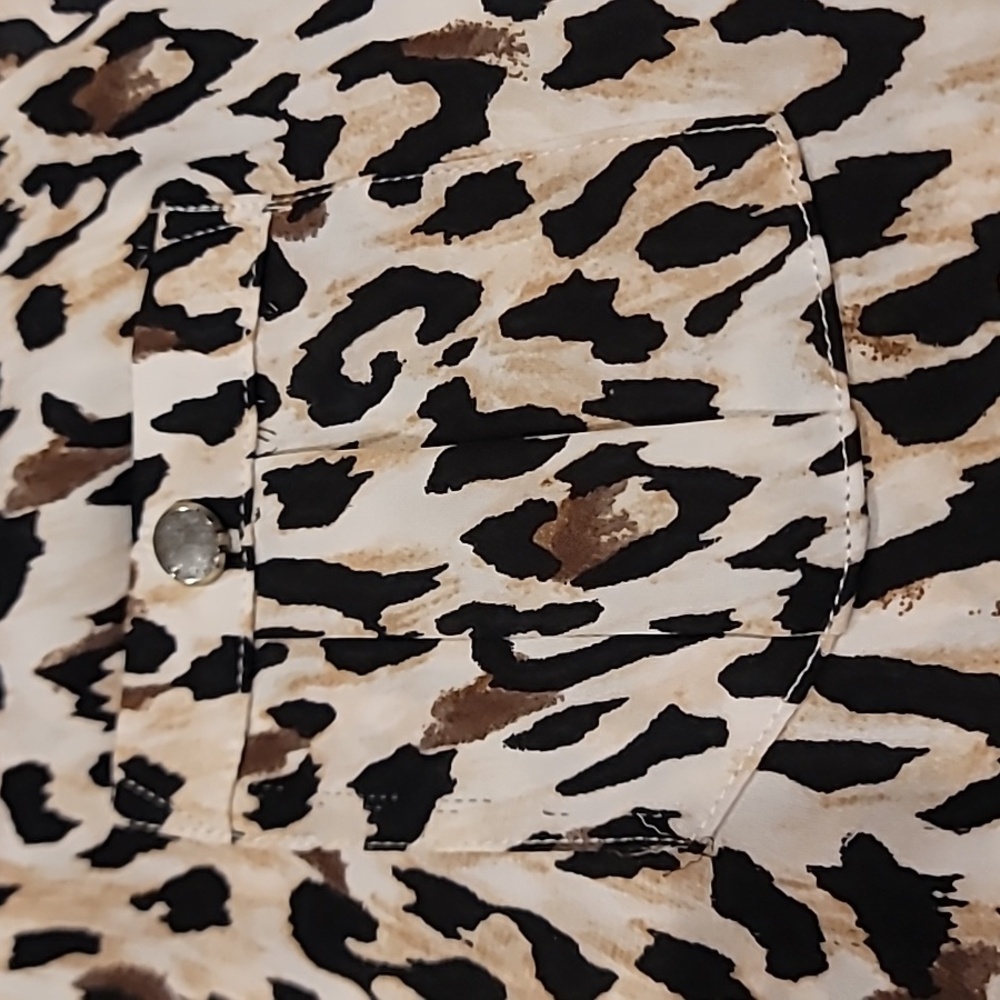 White House Black Market Cris Cross Cheetah Print Blouse Top Black Tan 2 - Picture 7 of 14